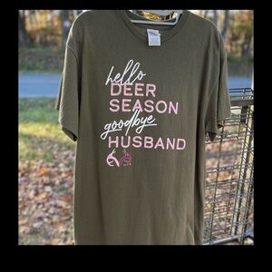 NWT Hello Deer season Womans Large T-shirt